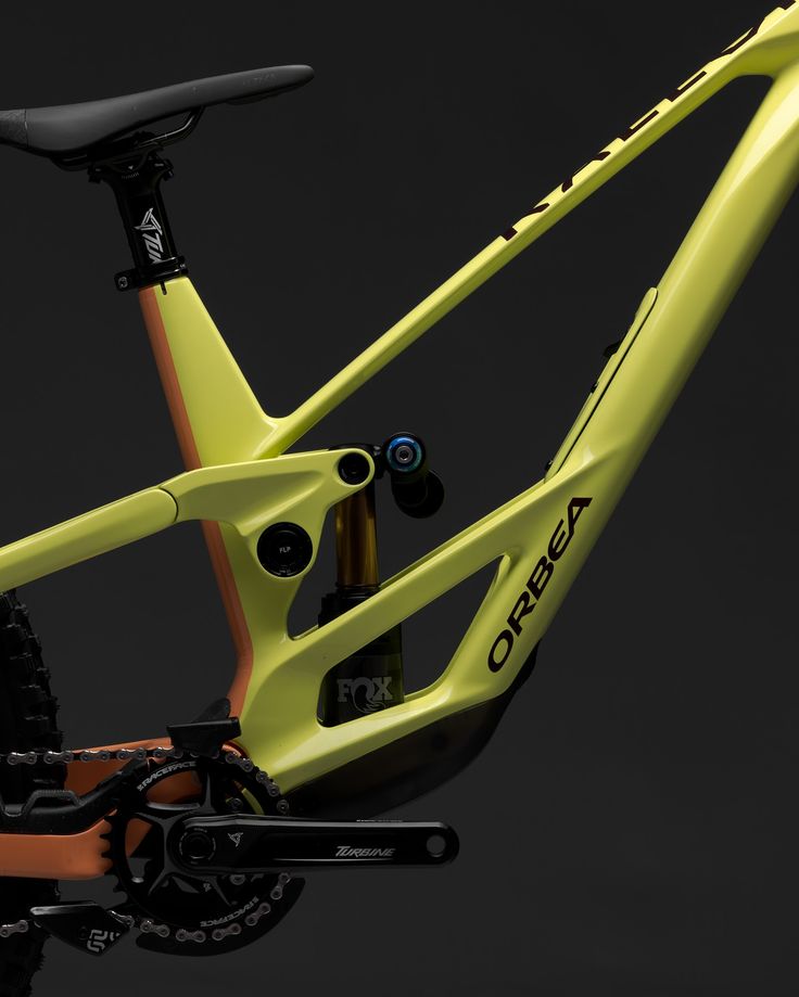 【行業(yè)洞察】超越方向盤：當(dāng)自動(dòng)駕駛重構(gòu)汽車內(nèi)飾，工業(yè)設(shè)計(jì)公司如何重塑移動(dòng)空間體驗(yàn)？